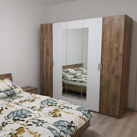 Oasis Apartman Segedyn Zewnętrze zdjęcie