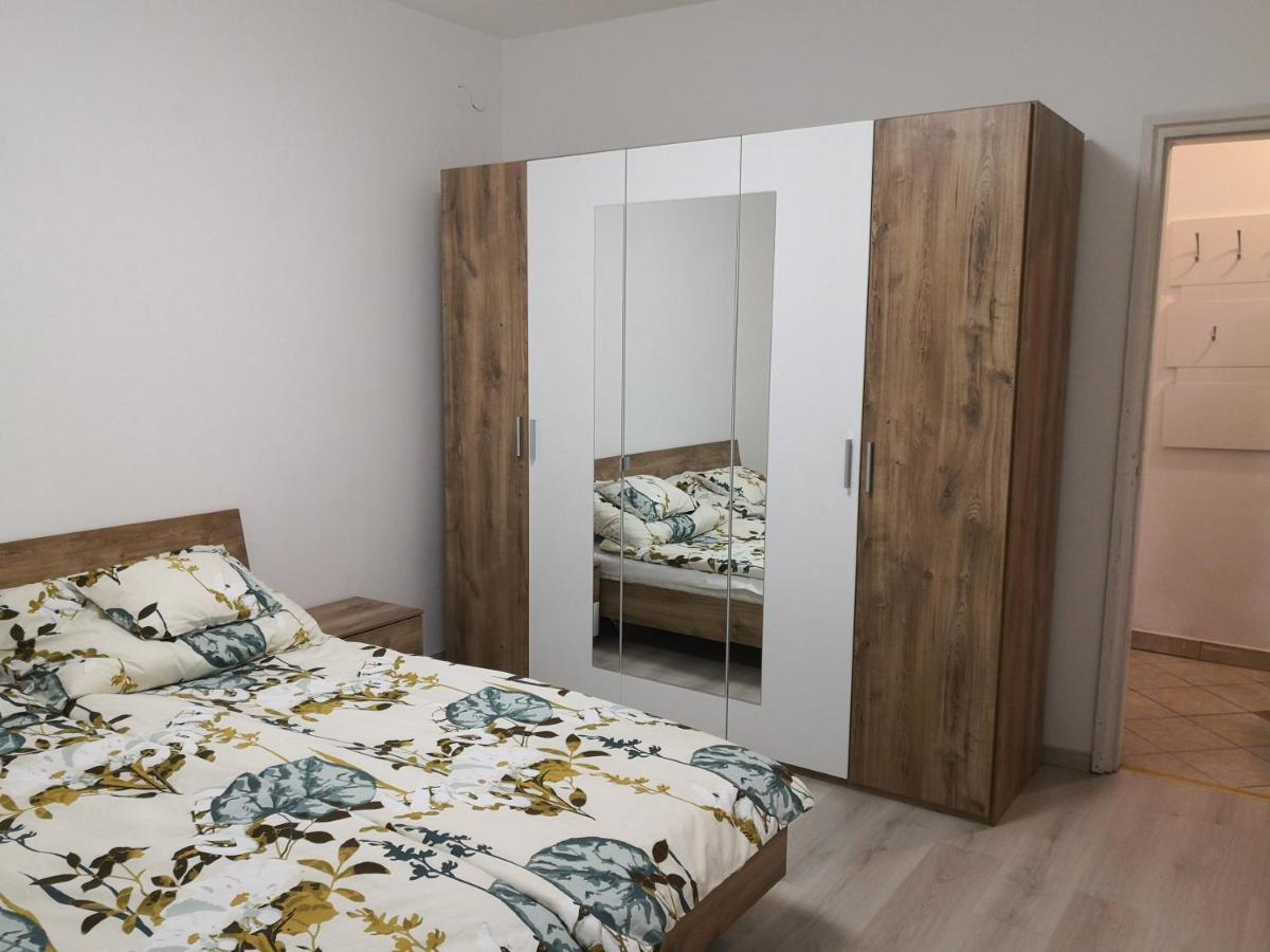 Oasis Apartman Segedyn Zewnętrze zdjęcie